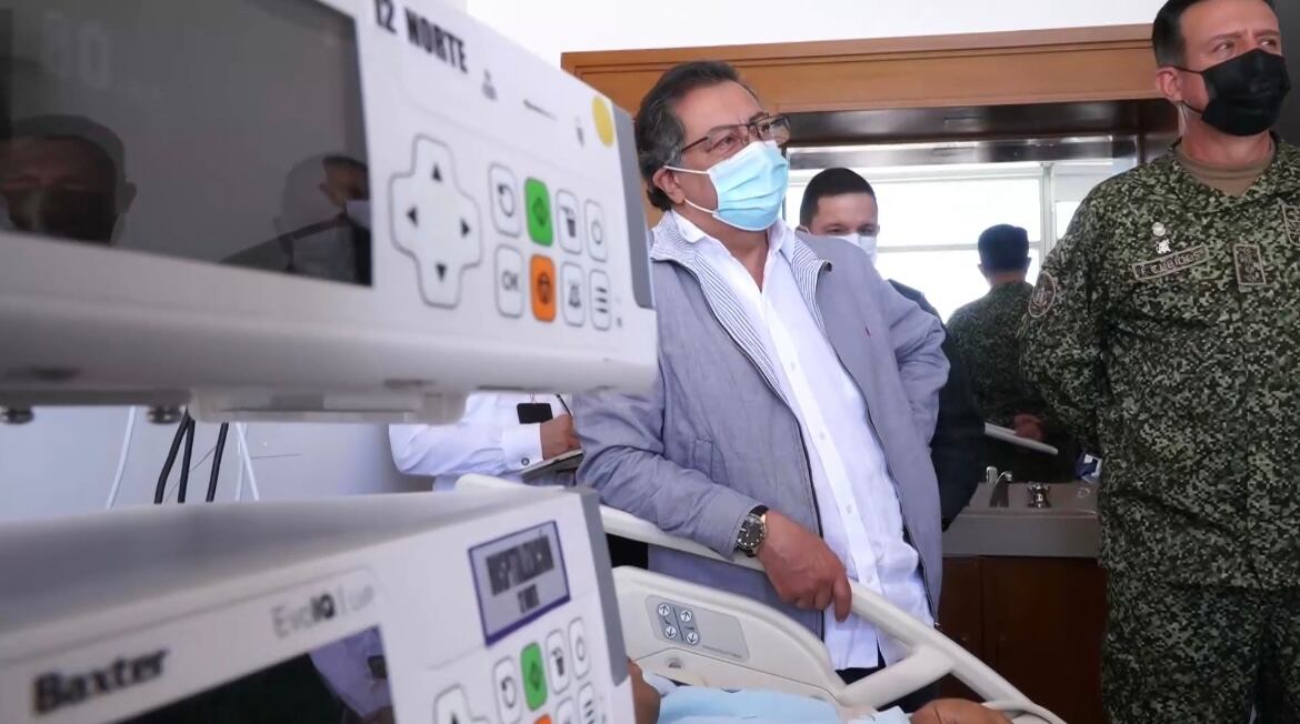 Petro visita soldados heridos