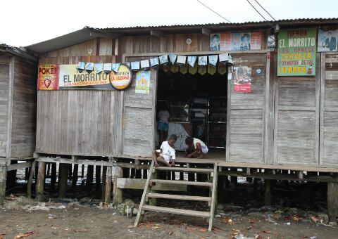 Vivienda en situación de pobreza extrema en Tumaco.