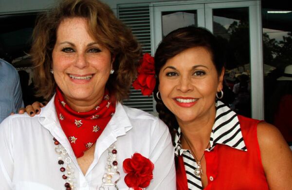 Carmen Sofía Diago y Patricia Grisales.