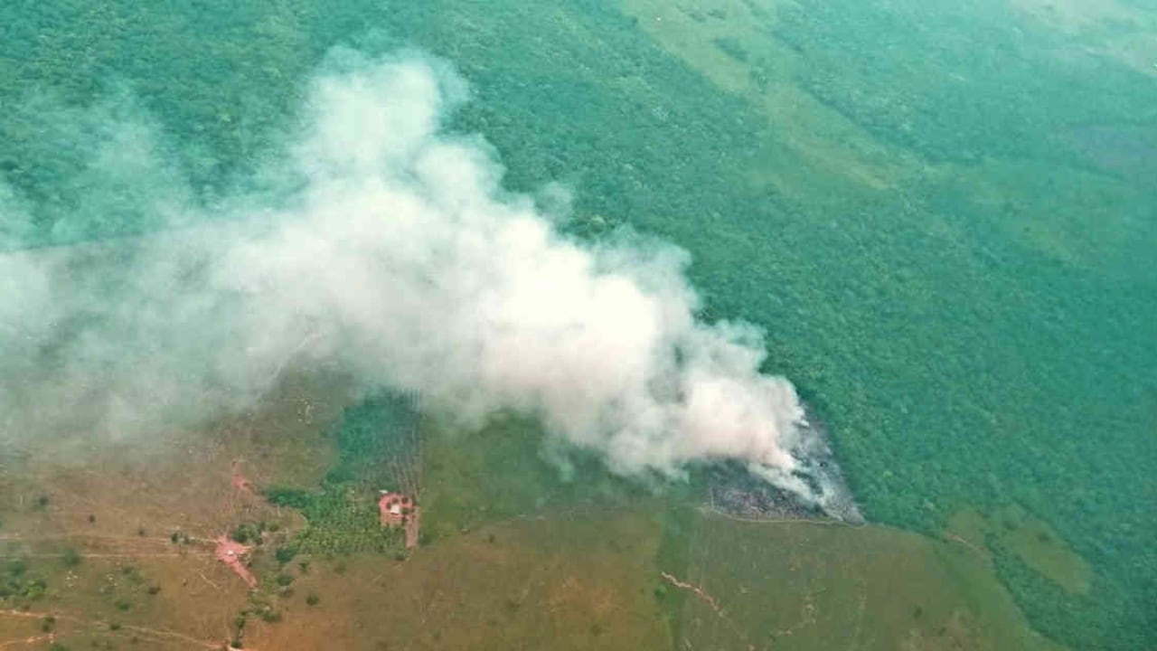 Incendios en la Serranía de La Macarena captados en un sobrevuelo la semana pasada. Foto: Mauricio Ochoa.