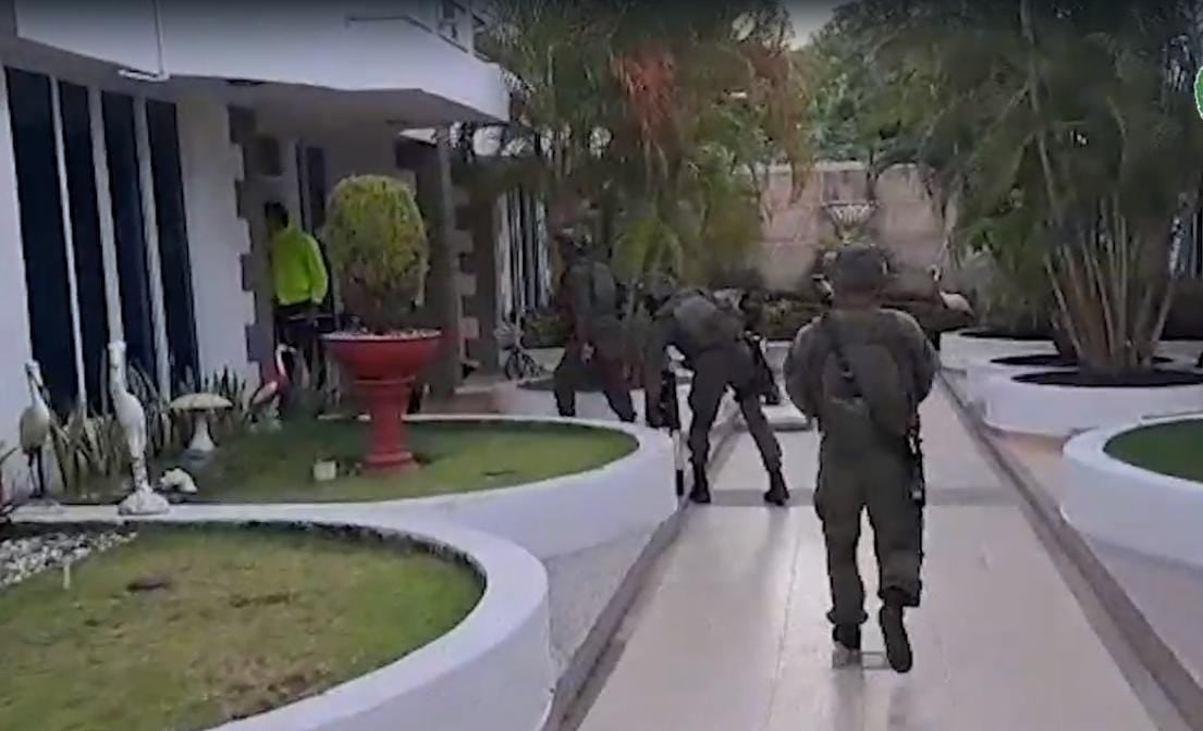 Se hicieron varios operativos simultáneos entre Policía, Fiscalía, FBI y DEA, para la captura de los narcos.