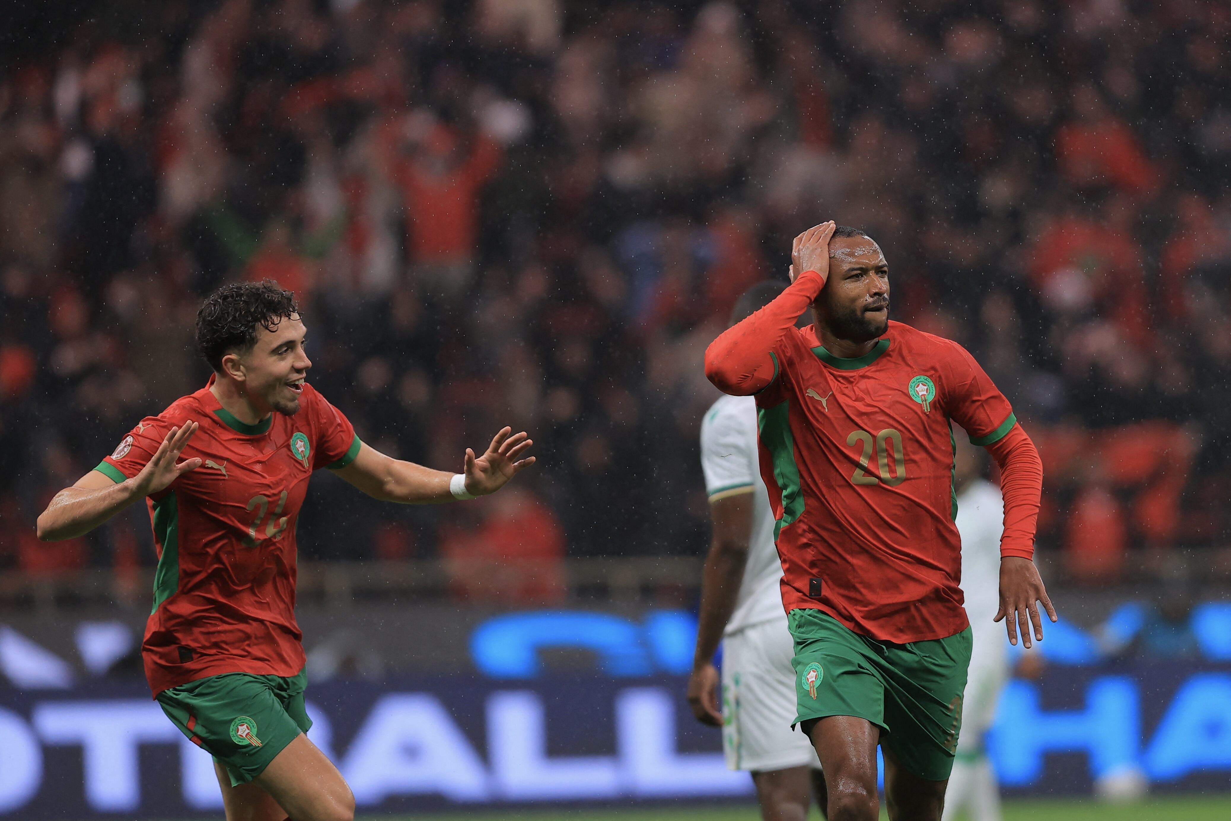 Marruecos celebrando su triunfo, mismo que le da el liderato en la Copa Africana de Naciones.