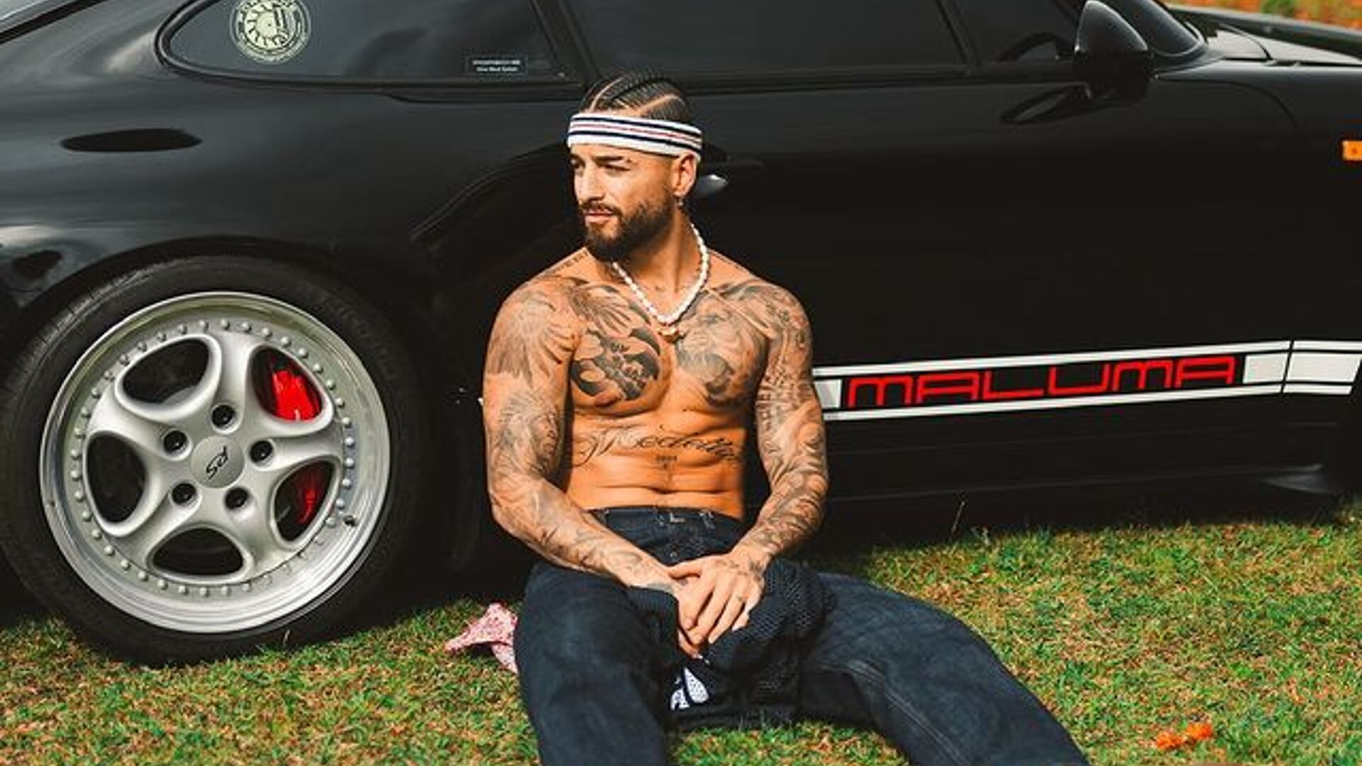 El cantante tiene una amplia colección de carros de lujo. Foto: Instagram @maluma.