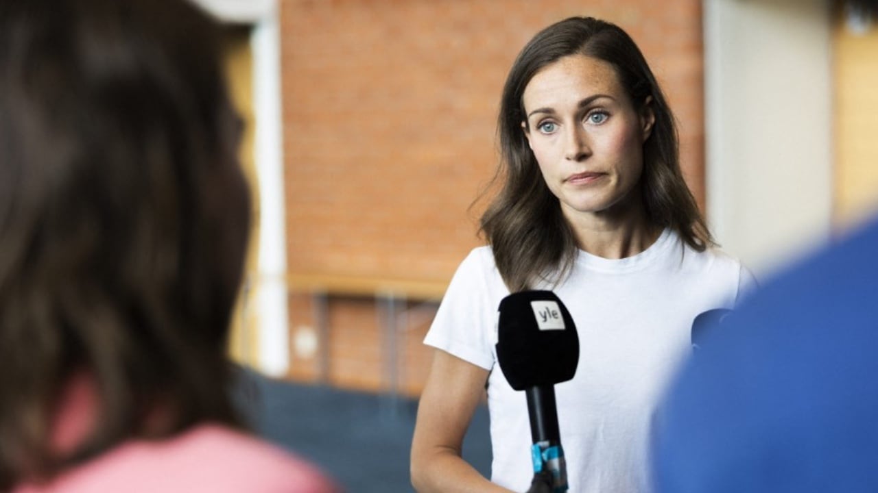 Sanna Marin, primera ministra de Finlandia, fue captada en una fiesta donde aparentemente había consumido drogas