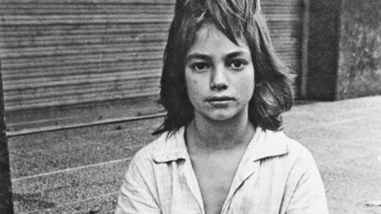 Un retrato en el centro de Medellín de un habitante de la calle.