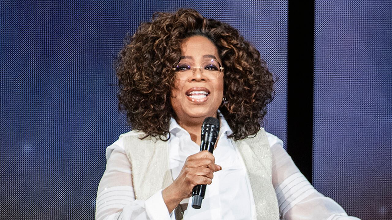 Oprah Winfrey: “Creí sufrir del corazón al padecer palpitaciones y falta de sueño. Era en realidad la perimenopausia”.