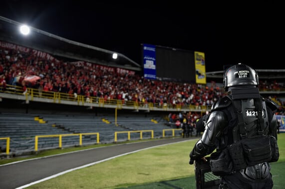 Hinchada popular de América de Cali que estuvo en El Campín vs. Santa Fe