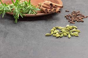 Lacanela y el romero son buenos para atraer prosperidad.