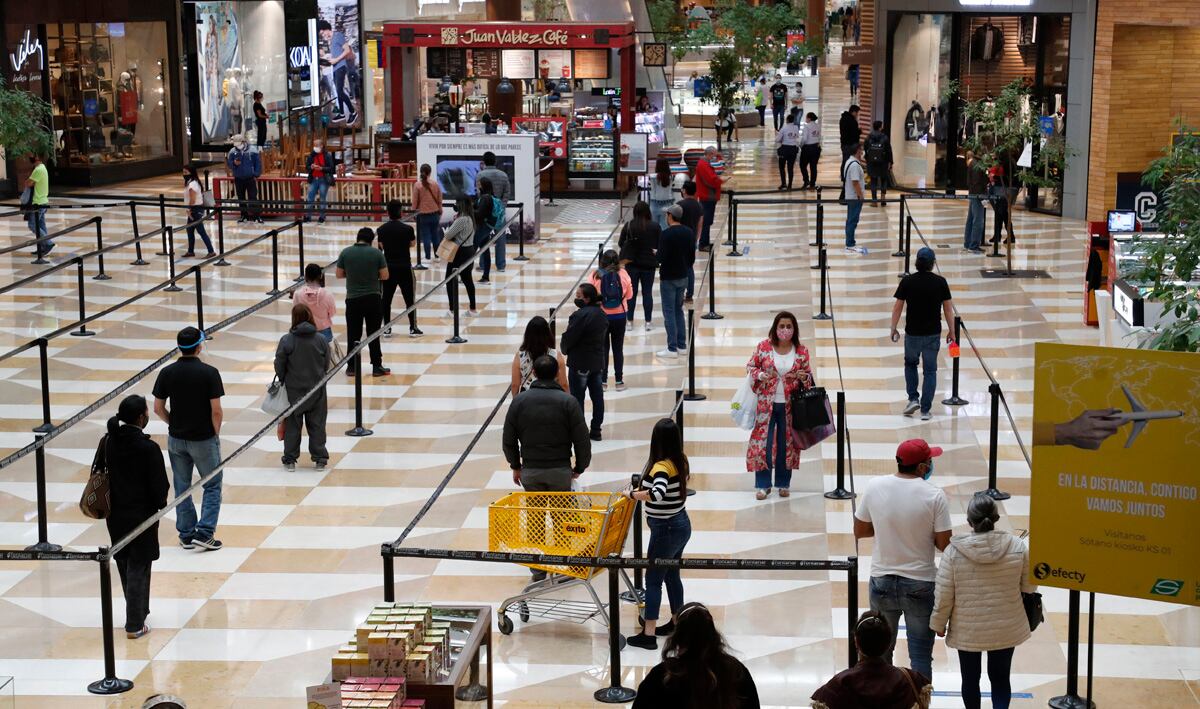 Centro Comercial Fontanar. Archivo. Semana.
