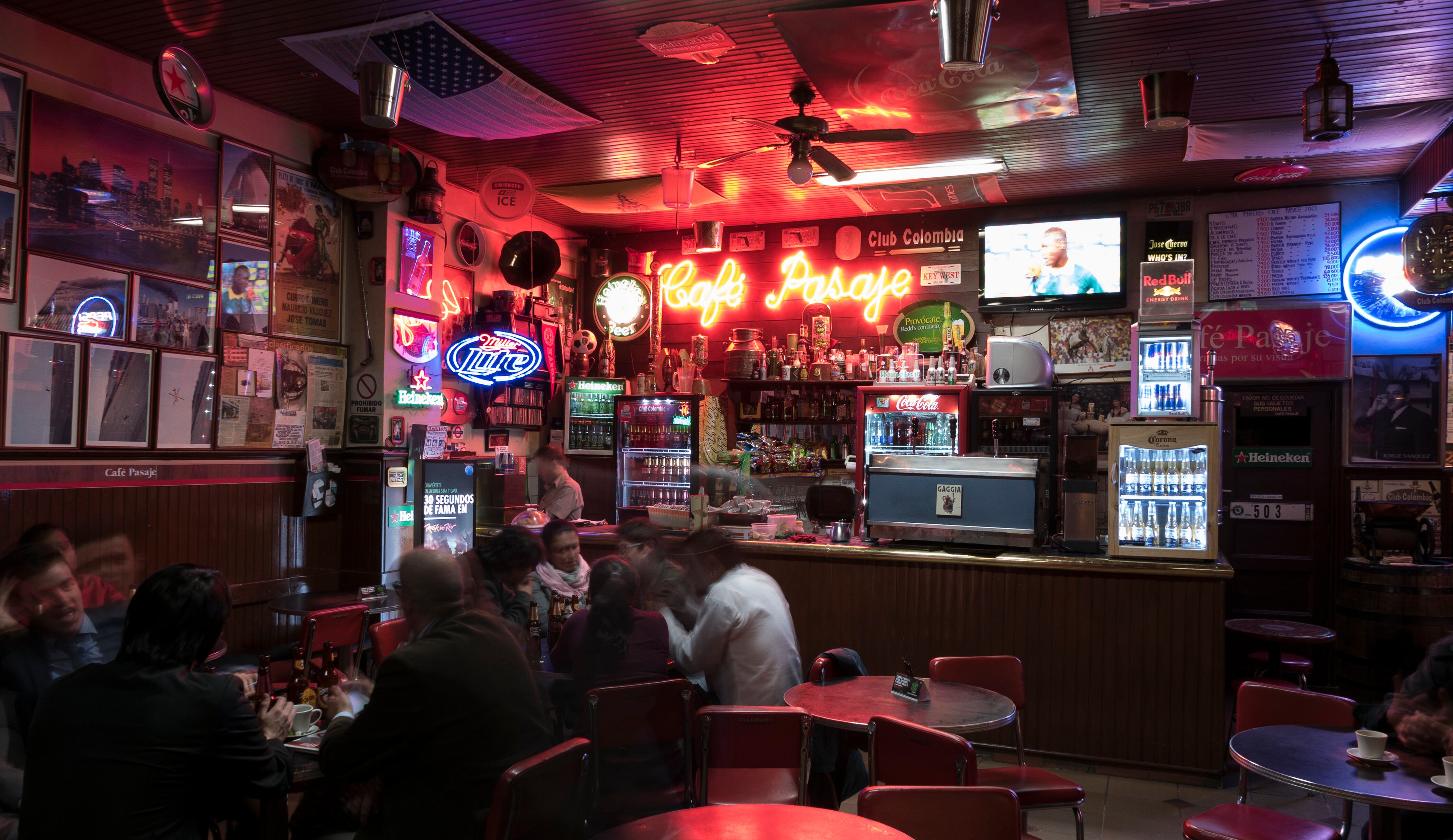 Vida nocturna en Bogotá (Café Pasaje). (Photo by Thierry Tronnel/Corbis via Getty Images)
