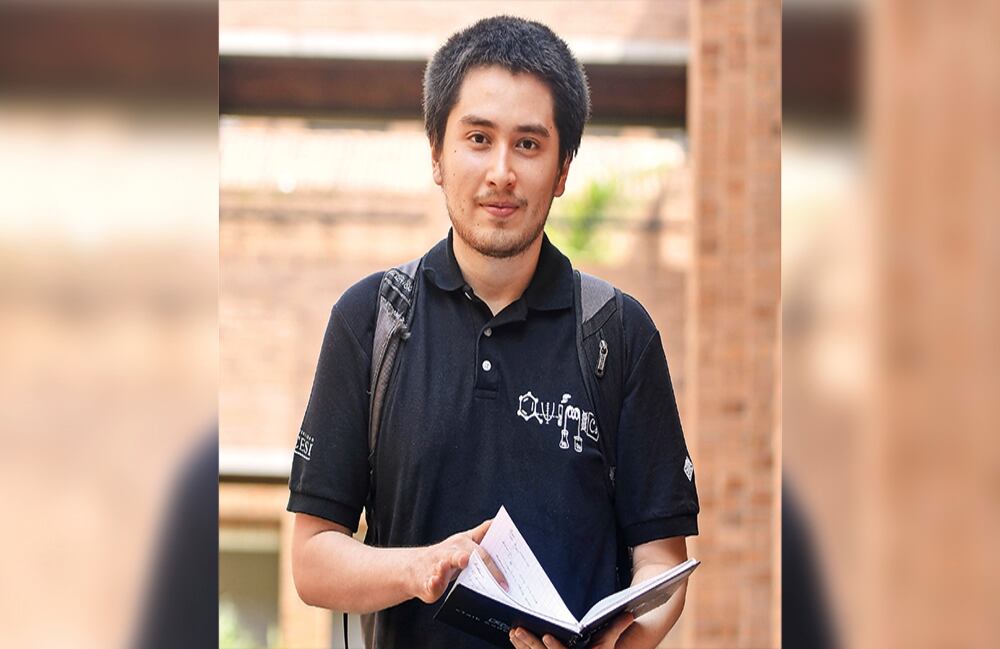 Obtuvo, en su momento, uno de los puntajes más altos en las pruebas del Icfes y eso le abrió la puerta para estudiar becado durante toda la carrera en la universidad.