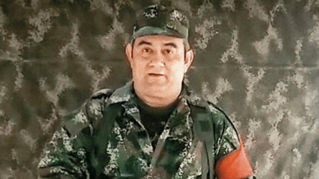 Dairo Antonio Úsuga David, alias Otoniel, es el narcotraficante más buscado del país. Aunque las autoridades le han dado golpes a su círculo cercano, su captura sigue siendo esquiva.