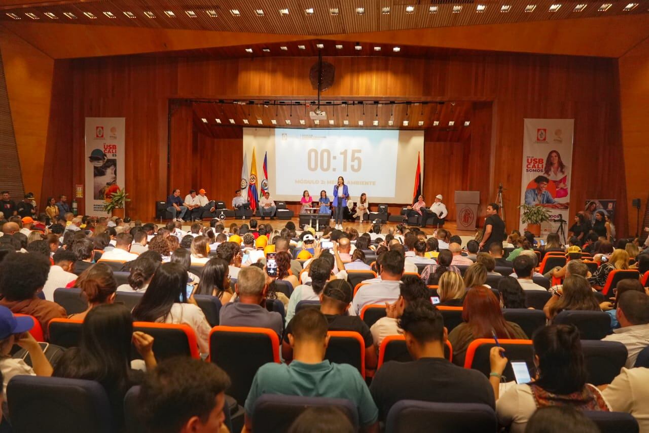 Miyerlandi Torres dice que l candidato del alcalde Jorge Iván Ospina es Roberto Ortiz