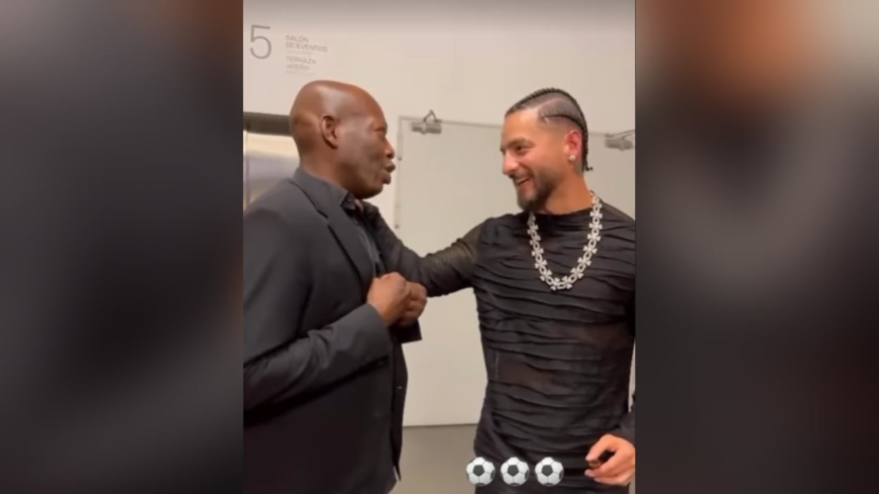 La sorpresa fue la presencia del exfutbolista colombiano Faustino Asprilla, puesto que la mayoría de invitados fueron otros cantantes de reguetón.