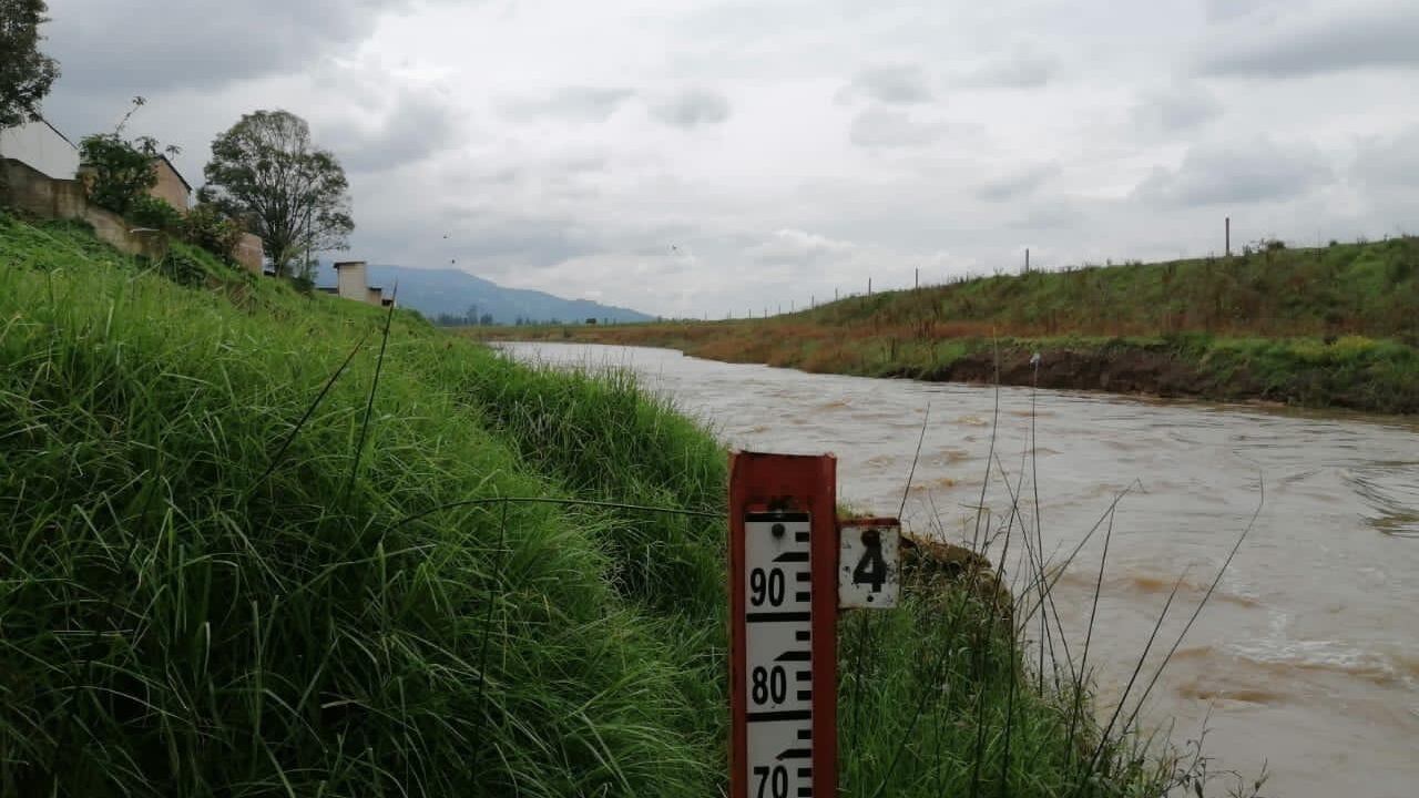 La CAR Cundinamarca alertó que en octubre no ha llovido ni la mitad de lo que llovió en el mismo periodo del año anterior y el nivel de los embalses siguen bajos.