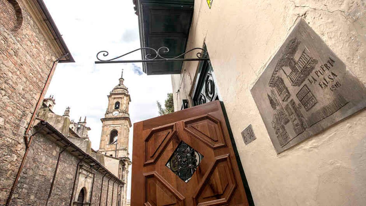 "La Puerta Falsa, que fue fundado en 1816, es un testigo de la historia que no se puede perder", dice el rector del Rosario