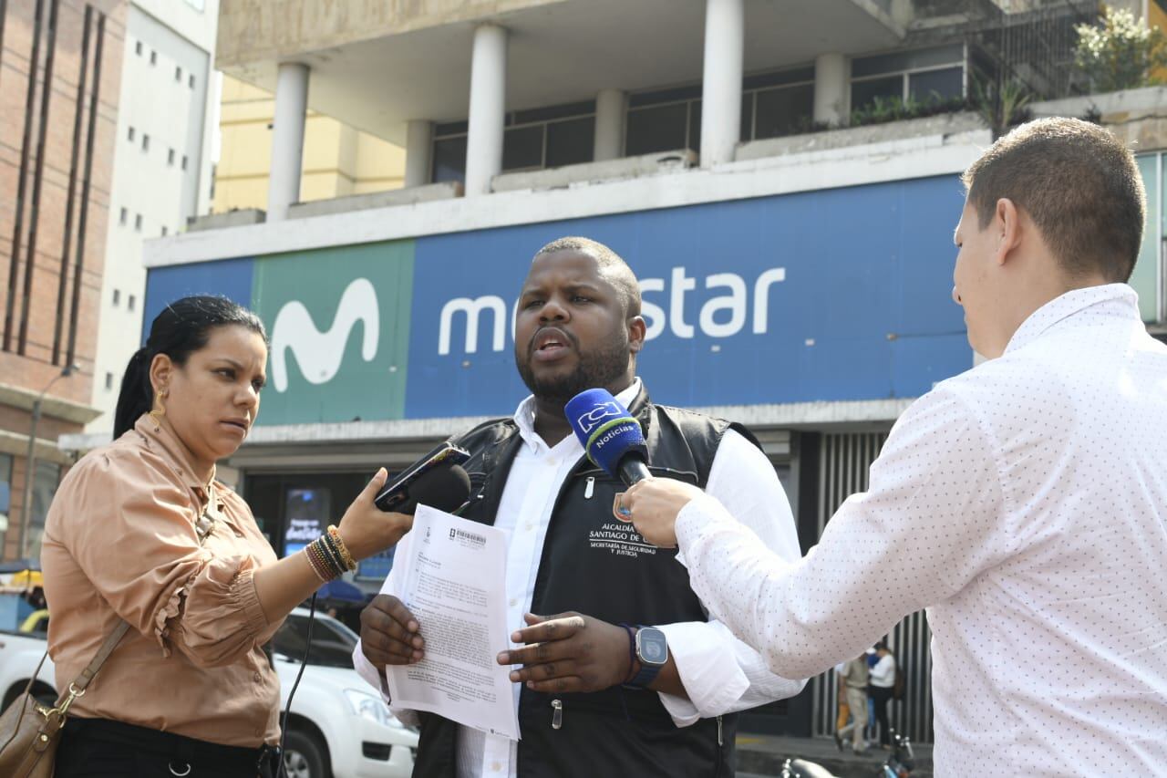 Jimmy Drangue, secretario de Seguridad y Justicia de Cali, tras radicar la denuncia.