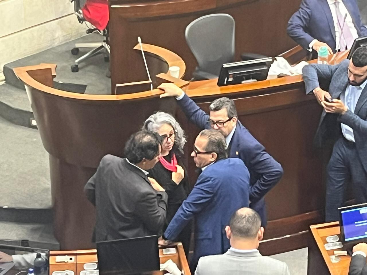 Petrismo buscando votos reforma pensional.