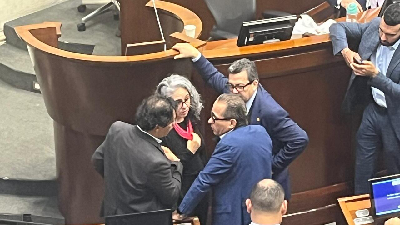 Petrismo buscando votos reforma pensional.