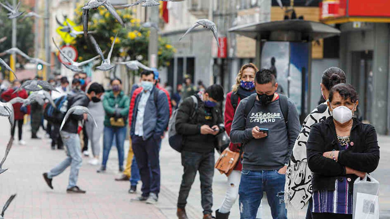 El mercado laboral sufrió un golpe estructural. Ese es el problema más crítico en la pospandemia.