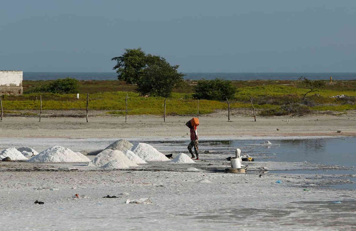 En 1967, mientras este territorio vivía su época dorada, registraban 27.000 toneladas de pesca al año, pero para 1987, la época más crítica, sólo se registraron 1.785 toneladas, una disminución de casi el 90 % de la producción en sólo 20 años. Con el paso del tiempo la situación empeoró y los llevó a vivir hoy en día en la pobreza extrema. Foto: Guillermo Torres/SEMANA