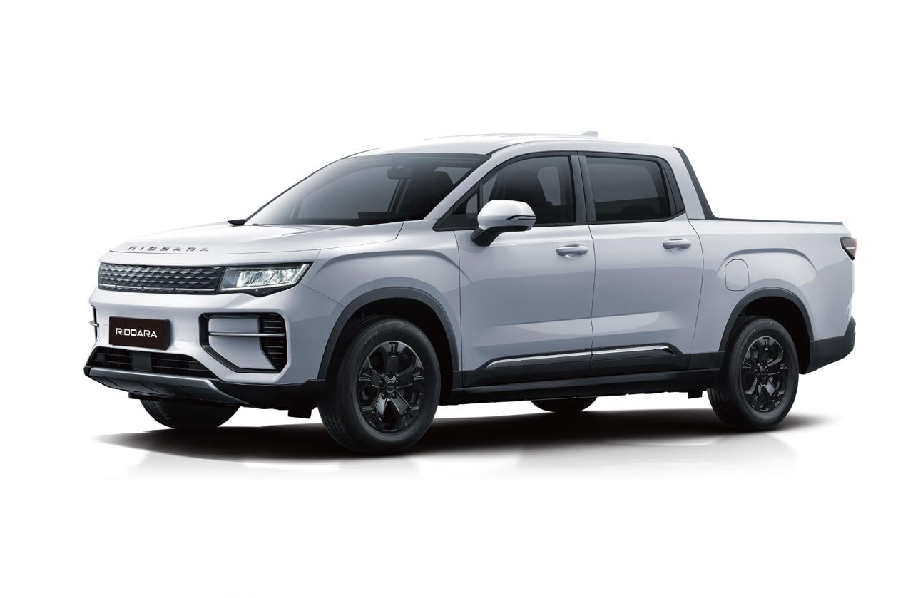 La pick-up eléctrica de Riddara llega al mercado colombiano con hasta 455 km de autonomía, combinando capacidad para el trabajo y desempeño eléctrico.
