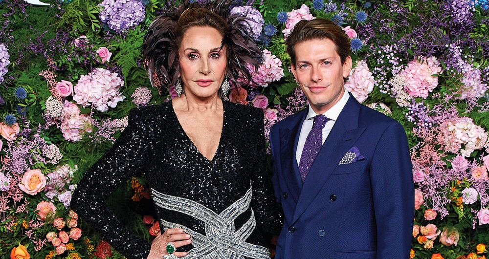 Naty Abascal acompañando al colombiano fundador de Aquazzura.