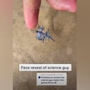 El usuario de TikTok, mientras manipulaba la criatura, no sabía que, si era atacado, podía morir.