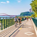 Una de las vías para bicicleta en las inmediaciones del puente Guandu. La ciudad cuenta con 300 kilómetros de este tipo de carrilles