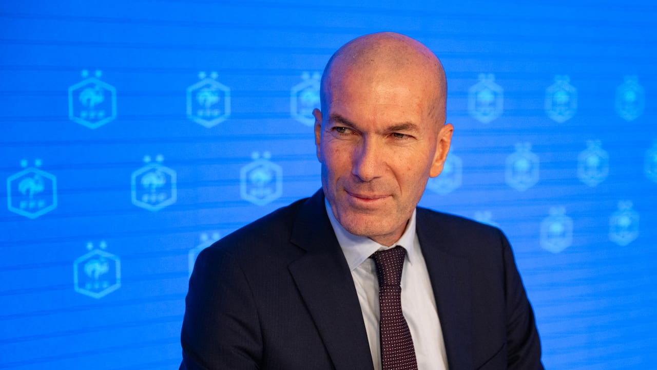 Zinedine Zidane se llena de leyendas para dirigir a Francia.