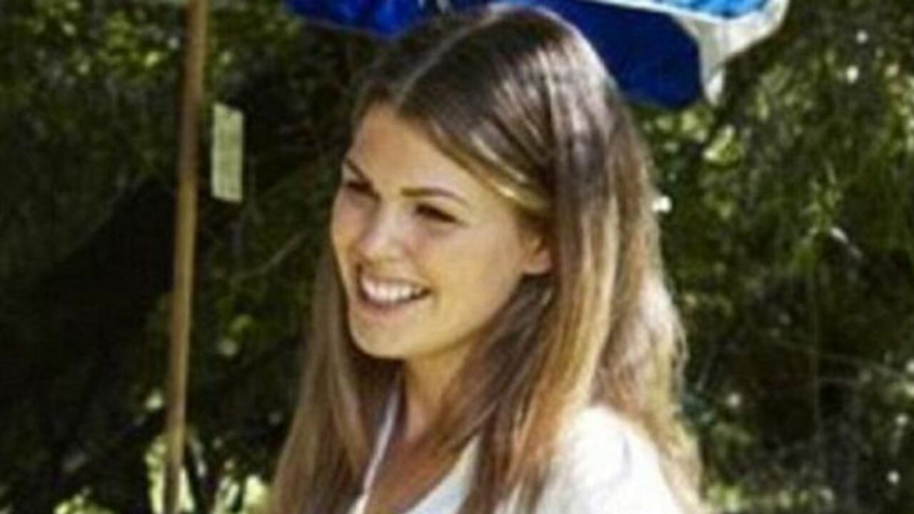 Gibsón relató su supuesta batalla contra el cáncer en su blog, The Whole Pantry, del que después salió una app y un libro de recetas.