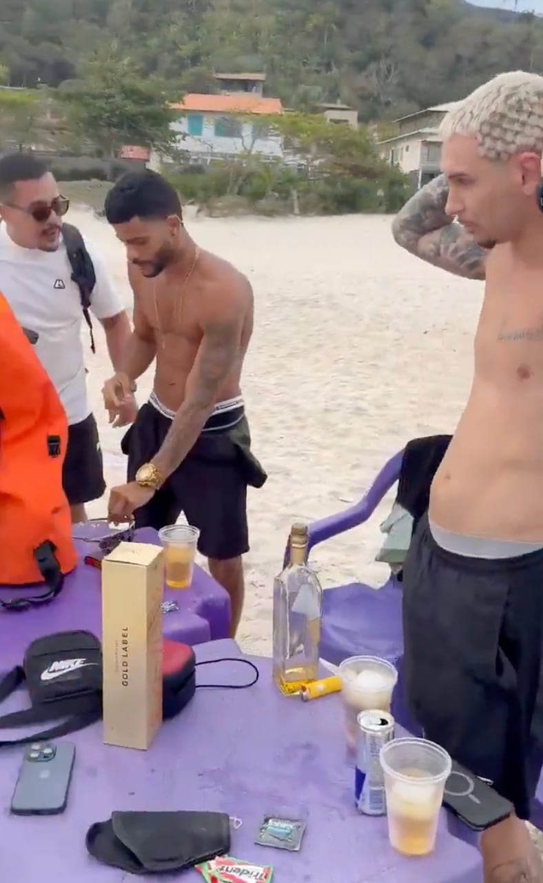 Los acompañantes del sospechoso también fueron detenidos