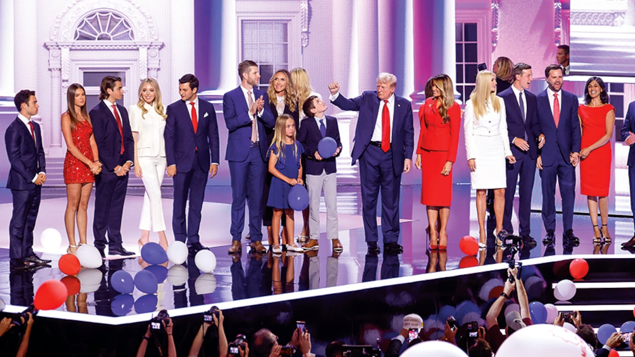 Donald Trump tiene cinco hijos con tres mujeres distintas. Aunque estos han brillado siempre por sus apariciones públicas y su rol empresarial y político, no han estado apartados de los escándalos de su padre, que, siendo la figura que es, no son pocos para sus herederos.