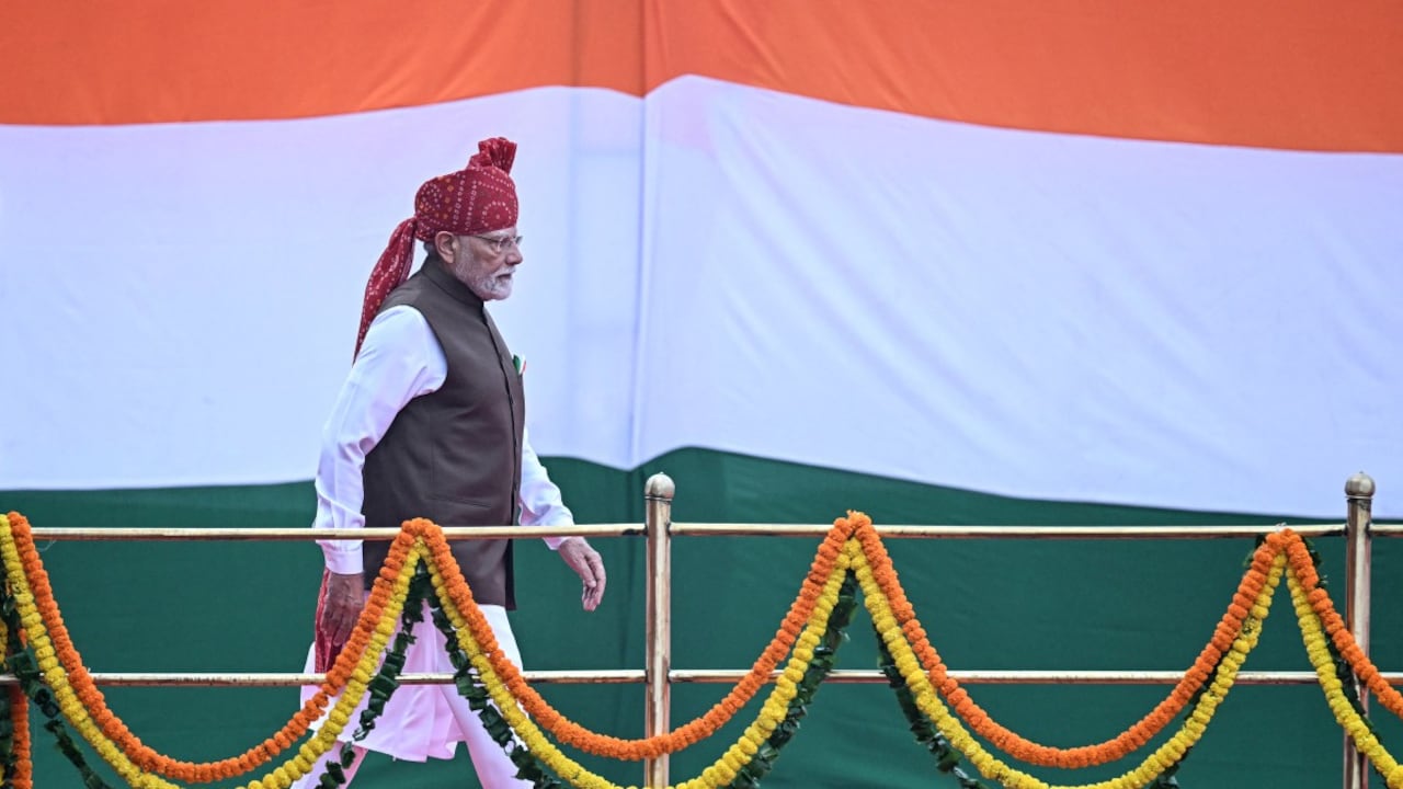 La gran agenda del gobierno del primer ministro, Narendra Modi, con India 2047 “busca posicionarse como potencia global, sobre todo porque hay un espacio”. (Photo by Sajjad HUSSAIN / AFP)