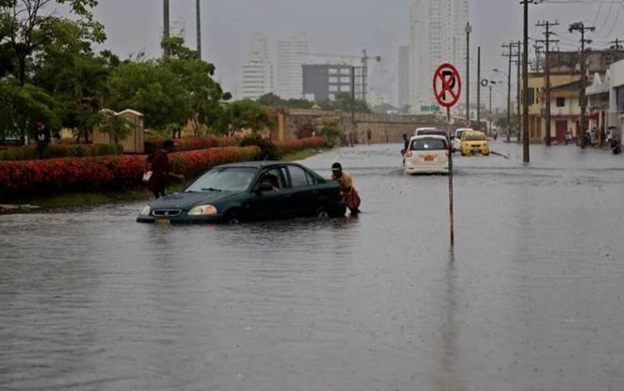 Emergencia: fuertes lluvias dejan muertos, desaparecido e inundaciones.