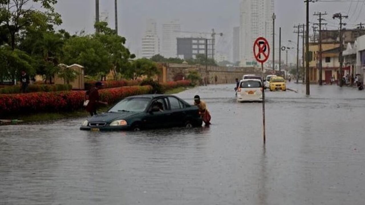Emergencia: fuertes lluvias dejan muertos, desaparecido e inundaciones.