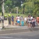 El bloqueo se registra en una vía aledaña al centro comercial Río Cauca.