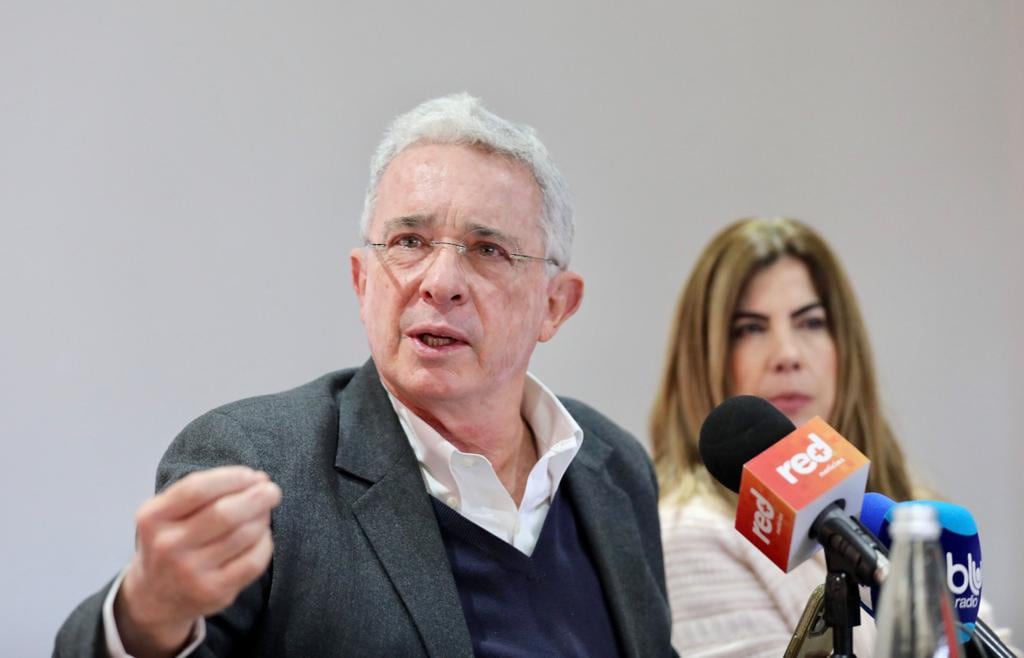 Alvaro Uribe Vélez rueda de prensa