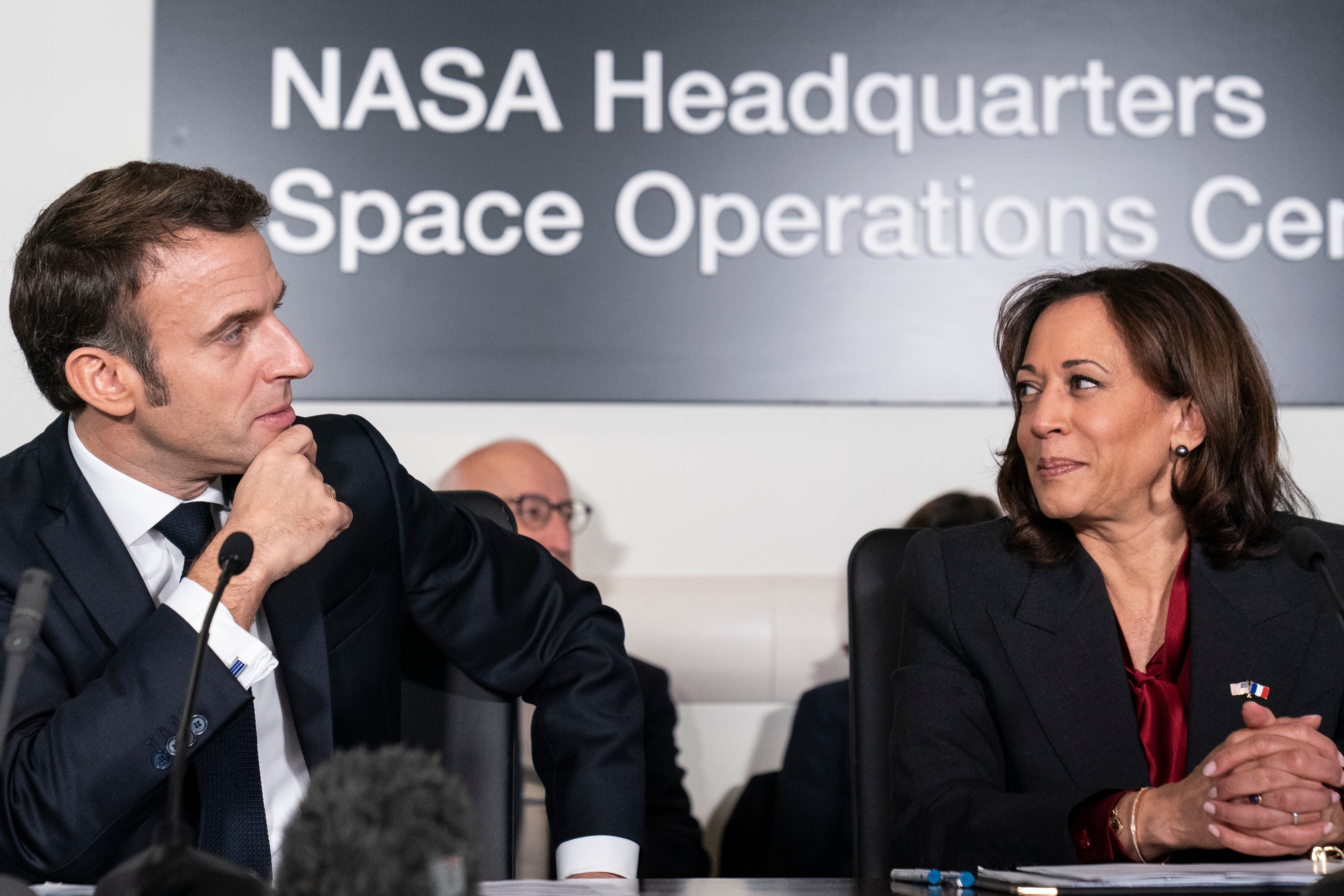 Kamala Harris, Emmanuel Macron