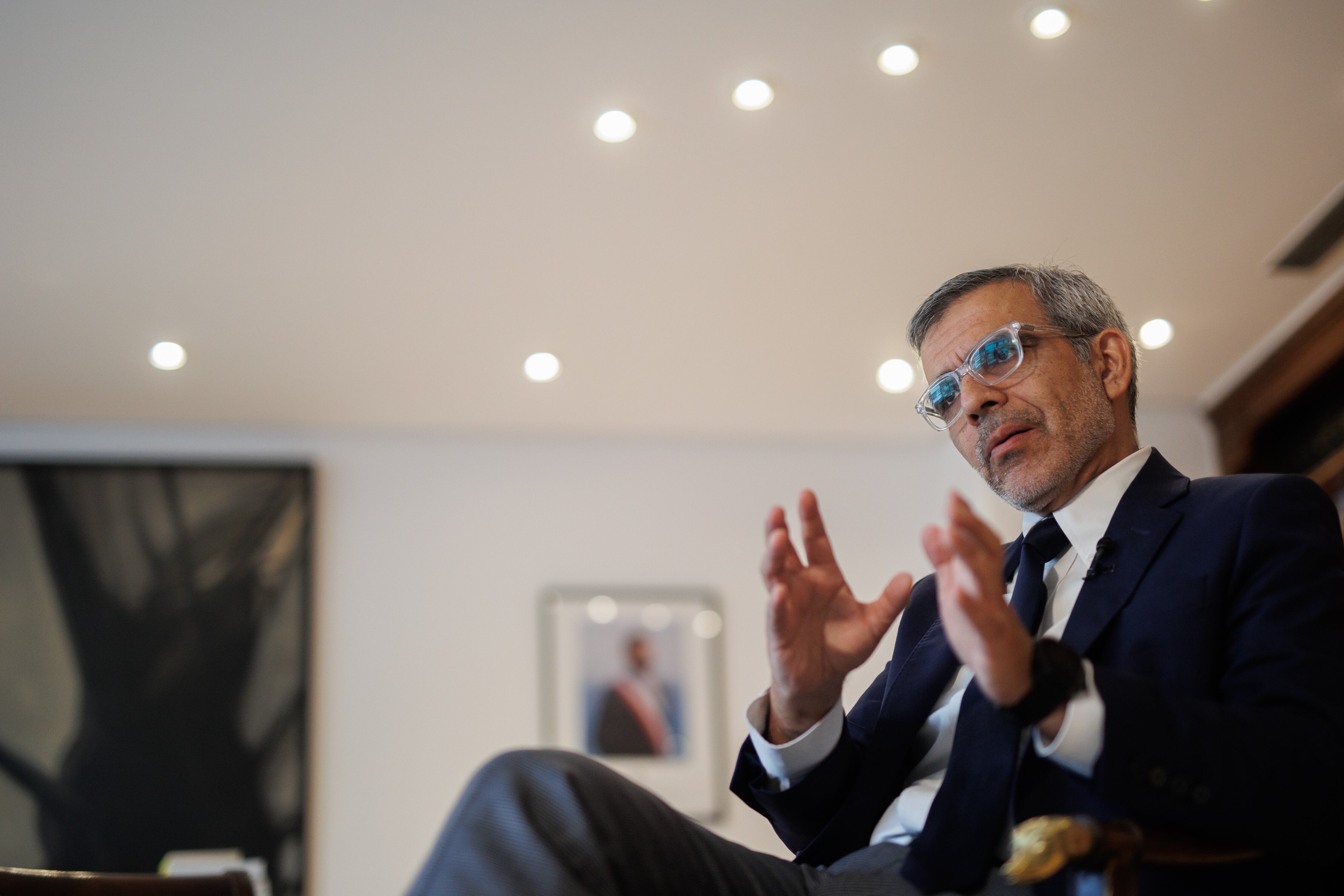 Los  presos han lamentado que hayan transcurrido varias décadas sin que sus superiores hayan asumido la responsabilidad de sus órdenes, que consideran que ha resultado en la prolongada estancia en prisión de los militares de rangos bajos.