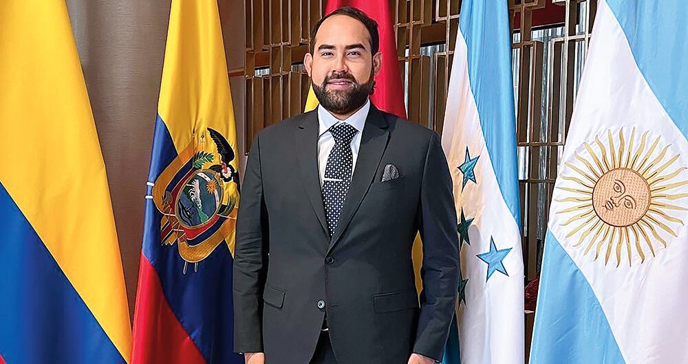 Londoño pedía citas a nombre de Nicolás.