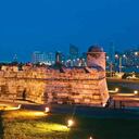 Cartagena aún conserva numerosas joyas arquitectónicas como La murallas. Foto: Guillermo Torres.