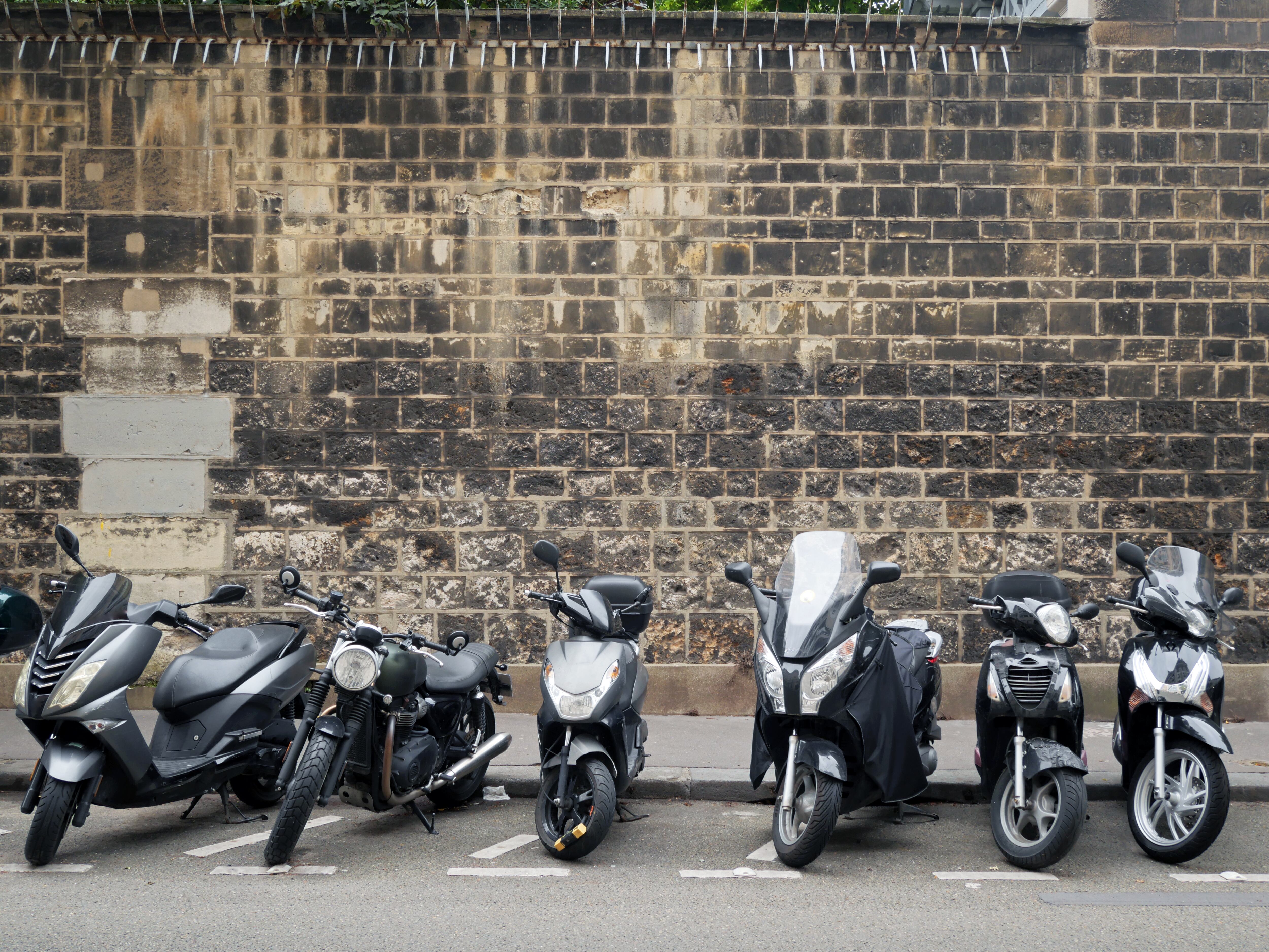 Entre enero y mayo crecen las ventas de motos, pero también los casos de estafa asociados a canales digitales falsos.