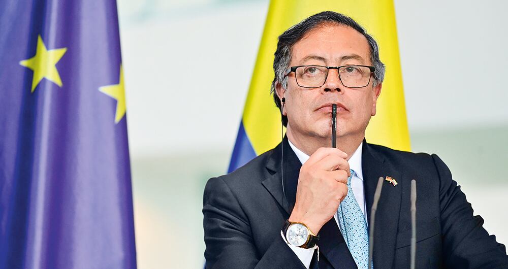     A pesar de que es requisito para posesionarse, el presidente Gustavo Petro publicó su declaración de bienes y conflictos de interés cinco meses después. 