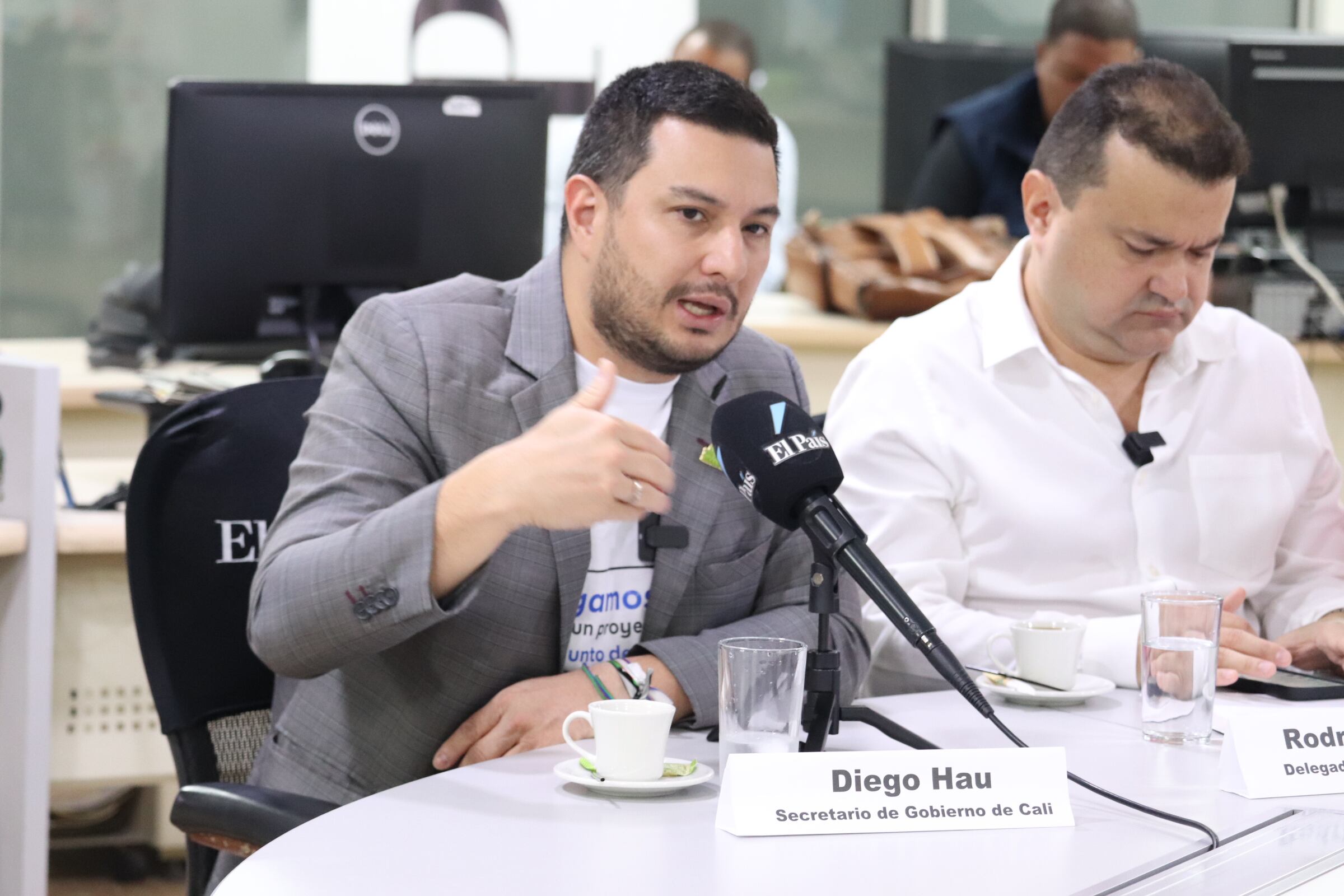 transmisión desde la redacción de El País de la mesa ciudadana desafíos del área metropolitana en el suroccidente colombiano. AMSO Diego Hau secretario de gobierno  de Cali