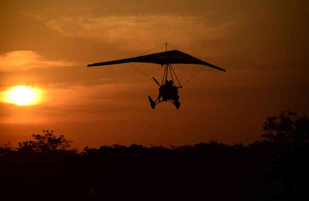 Sobrevuelo en un Trike al caer la tarde. Valle del Magdalena. -Foto Rudolf.