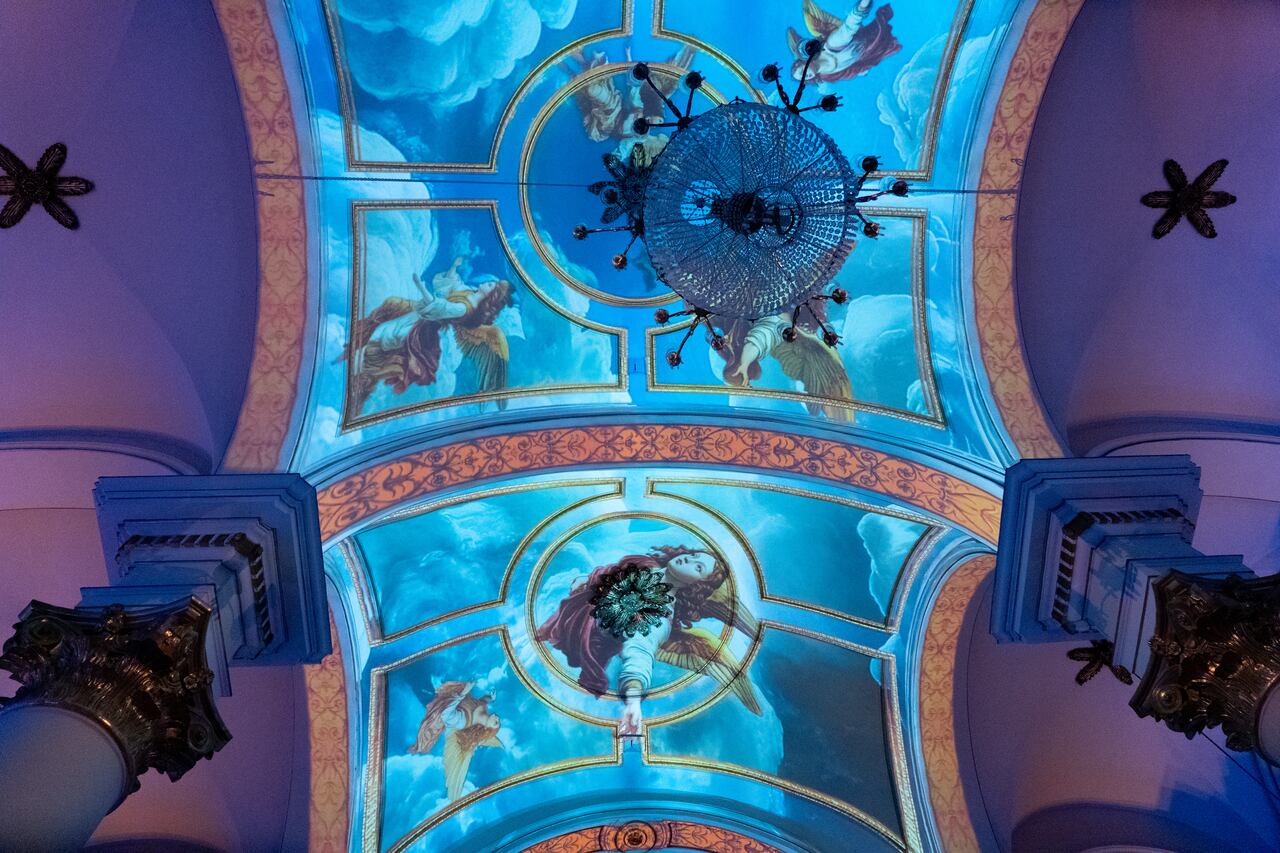 El video mapping fue una de las técnicas más interesantes y cruciales para la obra.