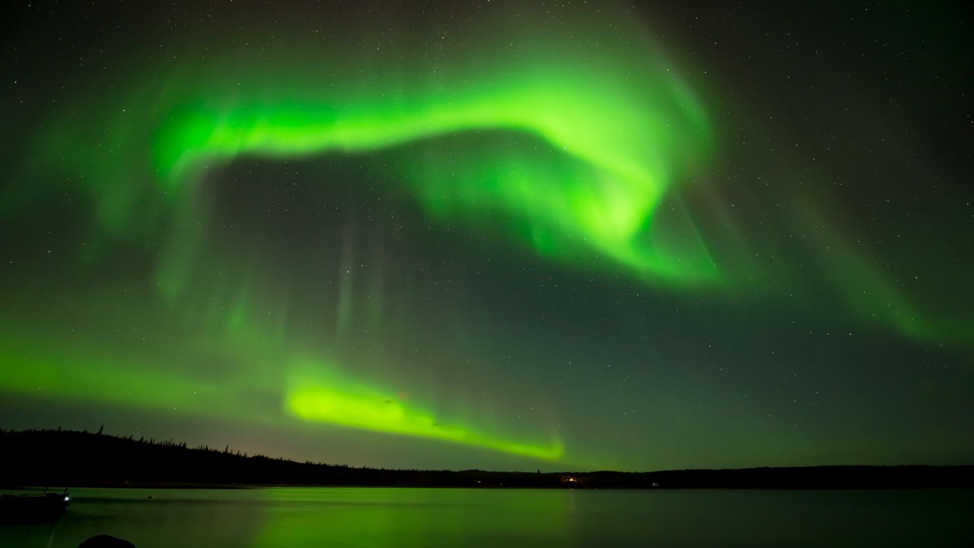 El origen de las auroras boreales está directamente relacionado con la actividad del Sol.