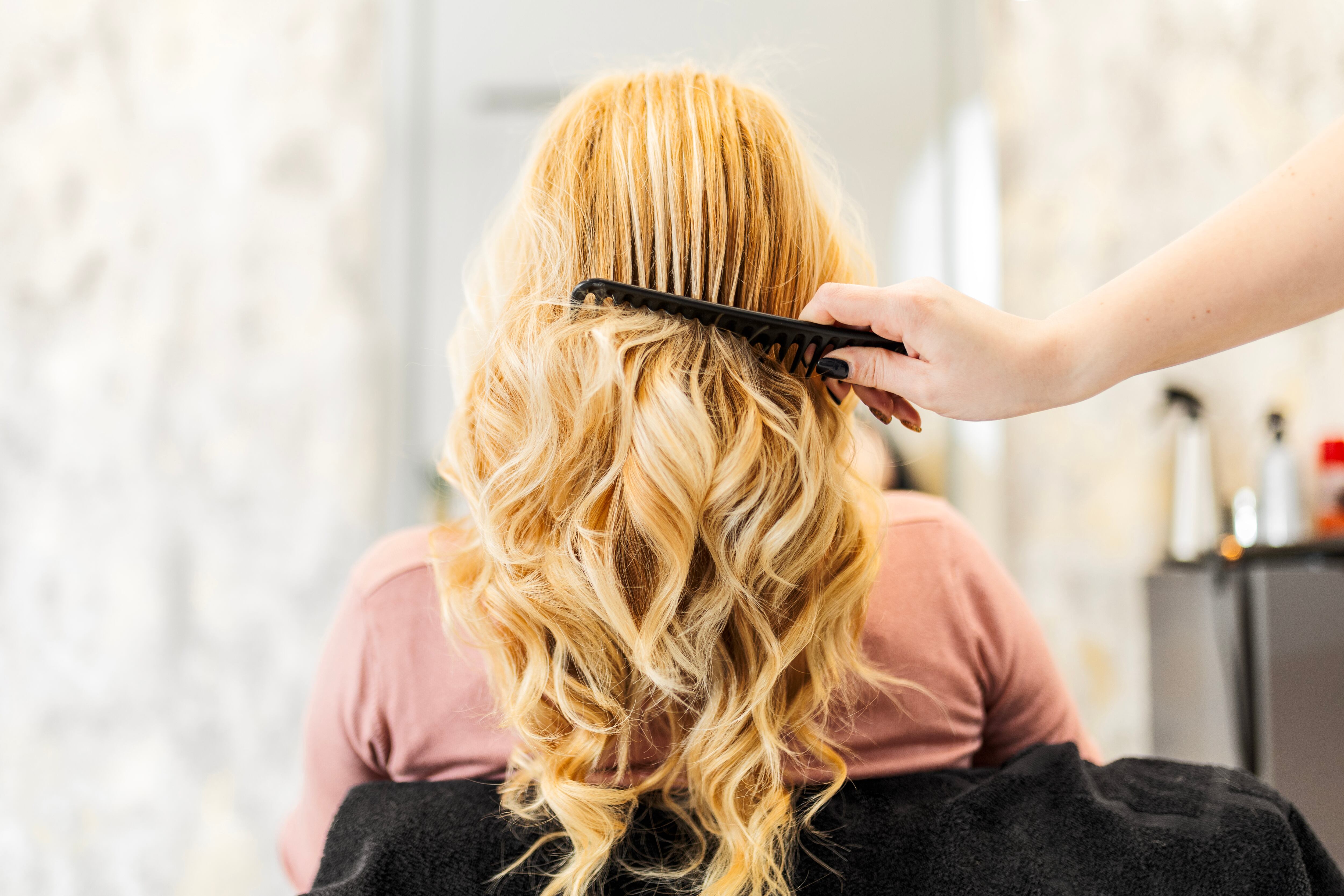 El exceso de calor puede maltratar el cabello.