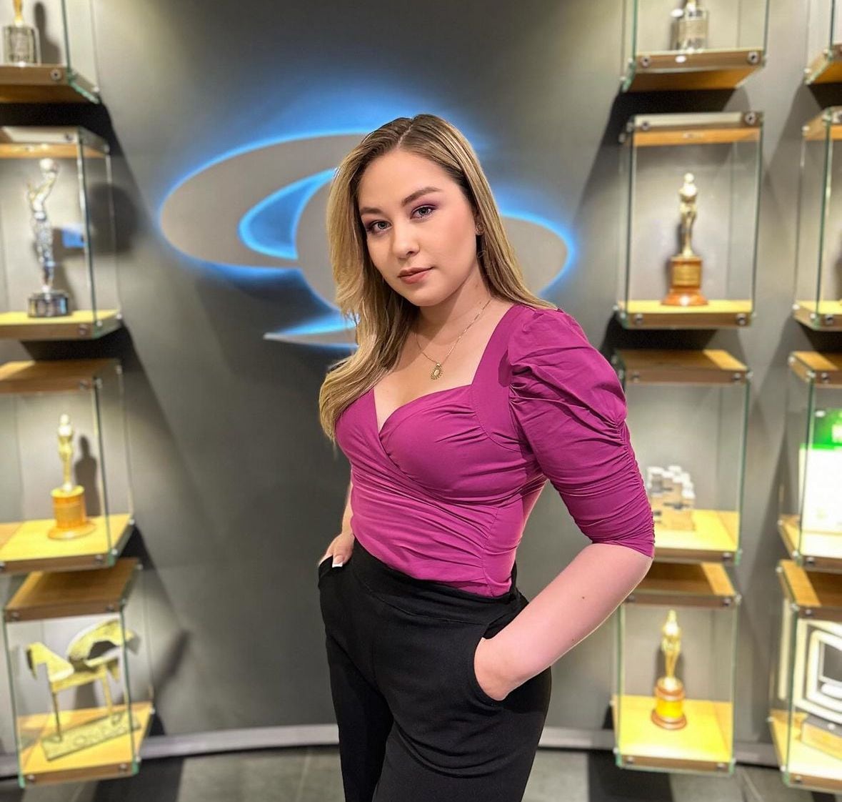 Tatiana Sanabria, periodista del Canal Caracol, se hizo viral en TikTok al contar su historia.